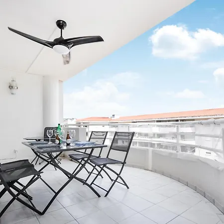 1 Bedroom Stunning In *