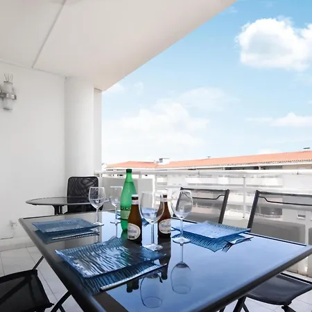 1 Bedroom Stunning In Apartment *